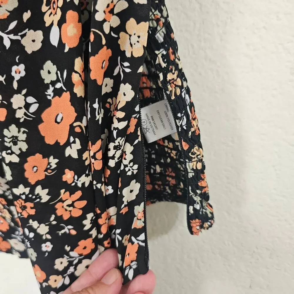 ASTR THE LABEL Floral Crop Top in Black-Rust Multi Size L
